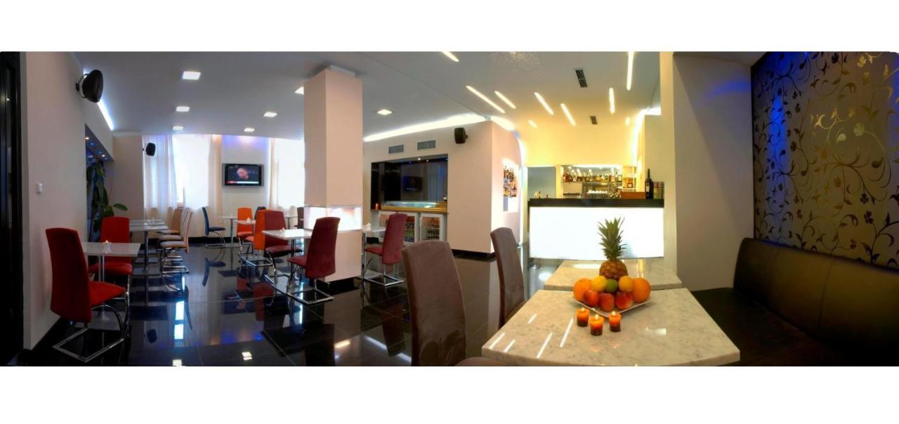 Relax Inn ปราก ภายนอก รูปภาพ